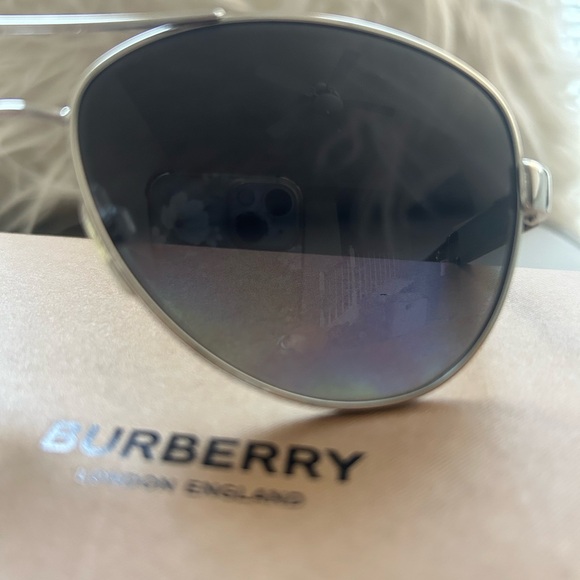 Authentic Burberry Aviator Shades - Picture 6 of 9